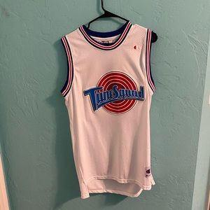 tune squad jersey